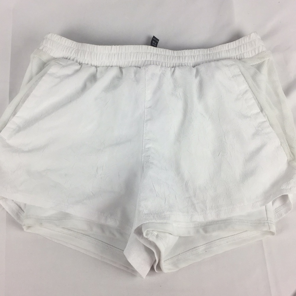 white lukka lux mesh shorts jogging size medium B8